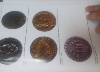 Тернопільський чиновник тепер став ще й автором унікальної книжки