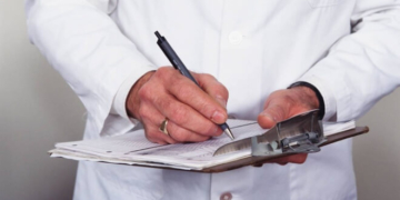 Тернополяни хочуть знати на що витрачають їхні кошти, сплачені у лікарні