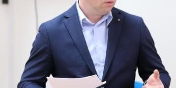 Сергій Надал: «Центральна влада перекладає свої бюджетні зобов’язання на місця, але ми забезпечимо зарплати вчителям та лікарям»