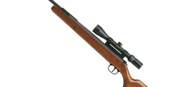 Тернополяни незаконно зберігали вдома майже 70 мисливських рушниць