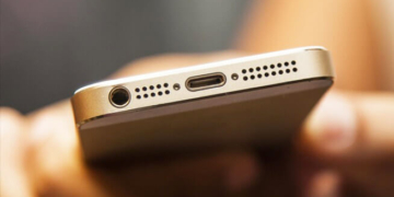 Тернополянин залишився без мобільного в інтернет-кафе