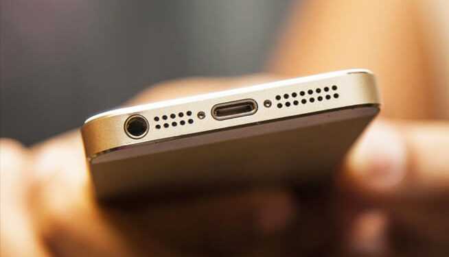 Тернополянин залишився без мобільного в інтернет-кафе