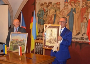 Чиновник зі Збаража, що на Тернопільщині, вразив мерів з Німеччини та Франції