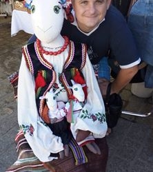 Соцмережі заполонили селфі тернополян з живими козами (фотофакт)