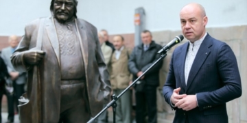Мер Тернополя розповів, кого він вважає символом інтелігенції та українського патріотизму