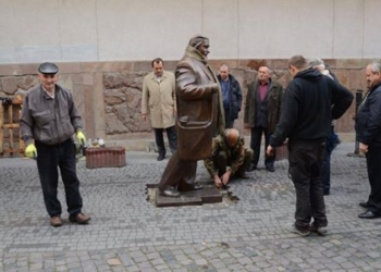 Завтра у Тернополі відкриють пам’ятник відомому мистецтвознавцю та поету