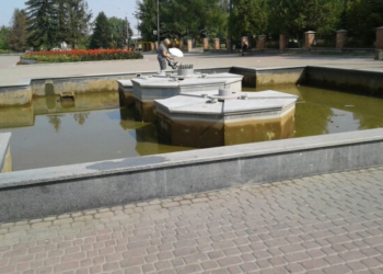 Просто немає слів, як його можна так загадити, – тернополяни шоковані виглядом фонтану