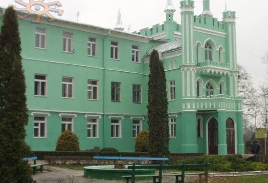 На Тернопільщині є унікальний замок, який став “Меккою” для місцевих студентів