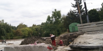 Стало відомо, коли можуть відкрити рух через дамбу у Тернополі