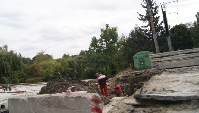 Стало відомо, коли можуть відкрити рух через дамбу у Тернополі