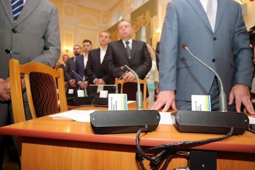 Більше влади, поїздки закордон та піар, – ось що цікавить депутатів Тернополя