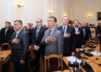 Як тернопільські депутати голосують “за своїх”: реальні приклади