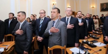 Як тернопільські депутати голосують “за своїх”: реальні приклади