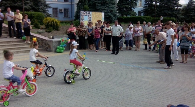 Тернопільських дітлахів запрошують на велосипедні змагання