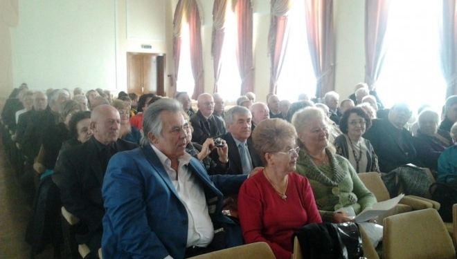 В університеті Тернополі зібралися випускники, які закінчили заклад 40 років тому (фотофакт)