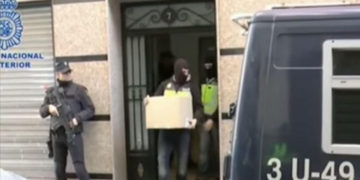 Затримали судно на борту якого перевозили 15 тонн наркотиків