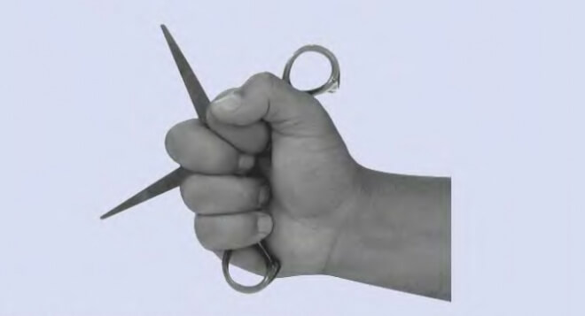 На Тернопільщині чоловік встромив у ножиці в серце своєму другові