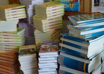 Батьки восьмикласників не повинні купувати підручники