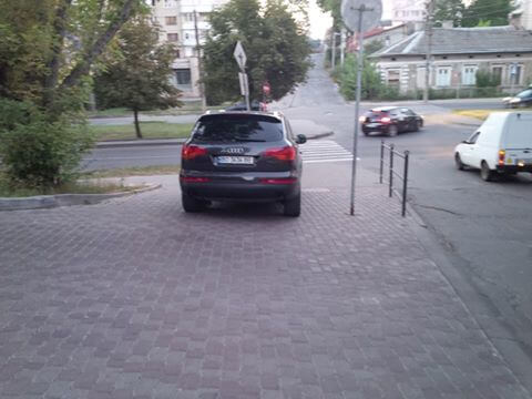 Як спортсмени-мажори у Тернополі порушують правила (фотофакт)