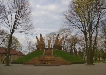 В Старому парку Тернополя з’явиться спортивний майданчик та відпочинкова зона