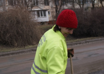 Ця тендітна тернополянка щоранку прокидається о 4 годині, бо має цілі гектари роботи