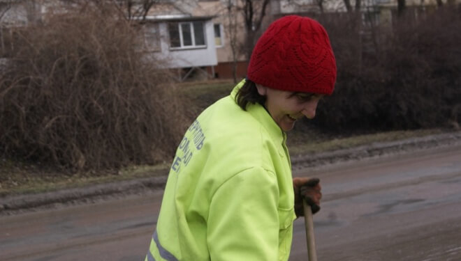 Ця тендітна тернополянка щоранку прокидається о 4 годині, бо має цілі гектари роботи