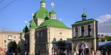 У одному із найстарішому храмі Тернополя – передаварійний стан?
