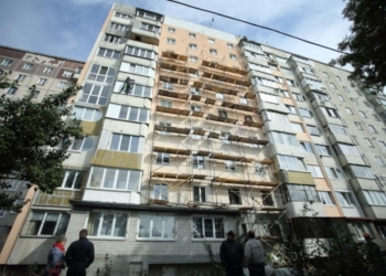 У Тернополі почали утеплювати багатоповерхівки (фото)