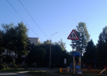 У Тернополі понаставляли нових дорожніх знаків (фотофакт)