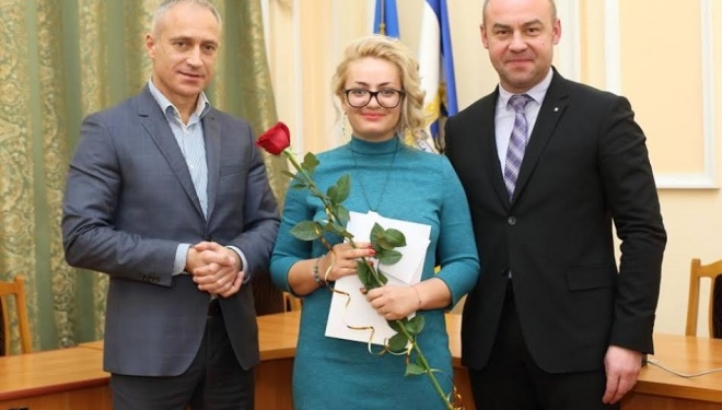 Автомобілісти отримали цінні подарунки та грамоти