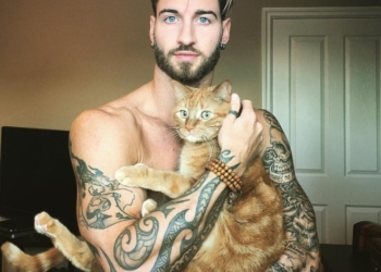 Відео тренування з котом замість штанги набрало більше 14 мільйонів переглядів