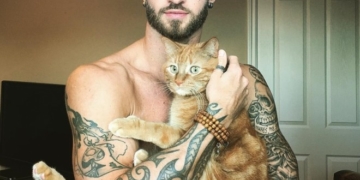 Відео тренування з котом замість штанги набрало більше 14 мільйонів переглядів