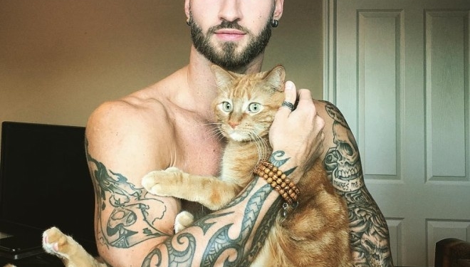 Відео тренування з котом замість штанги набрало більше 14 мільйонів переглядів