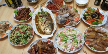 Тернопільський священик розповів про надмірну любов до їжі та як з цим боротися