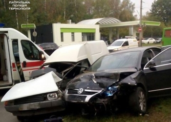Страшне ДТП на Микулинецькій у Тернополі забрало життя двох людей (фото)