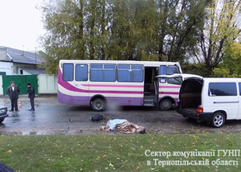 Через погану погоду на Тернопільщині водій маршрутки збив пішохода – чоловік помер (фото)