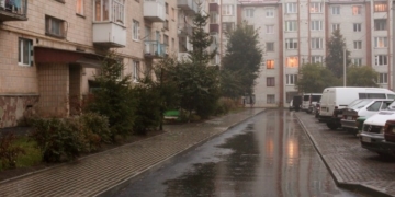 Мешканці ще одного двору у Тернополі задоволені…