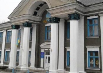 Шок! Тернопільські чиновники хочуть залишити цілий райцентр без хірургічного та пологового відділень