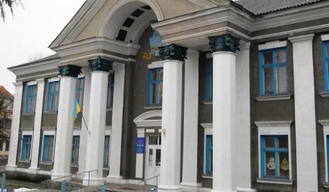 Шок! Тернопільські чиновники хочуть залишити цілий райцентр без хірургічного та пологового відділень