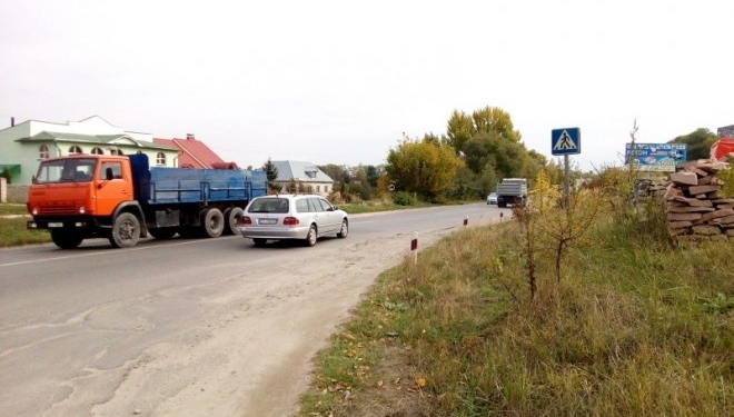 Водії майже не зупиняються, – тернополяни жаліються на дорогу на “Алясці”