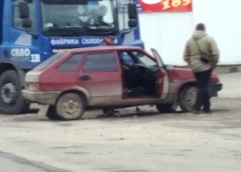 На Тернопільщині вантажівка протаранила автівку (фотофакт)