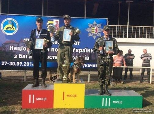 Поліцейський з Тернопільщини та його собака Емма стали чемпіонами України