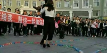 Шокуюче освідчення у коханні сколихнуло весь світ (фото)