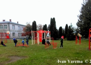 Брати Кличко зробили подарунок особливому селу на Тернопільщині