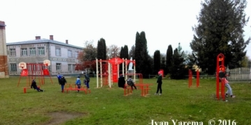 Брати Кличко зробили подарунок особливому селу на Тернопільщині