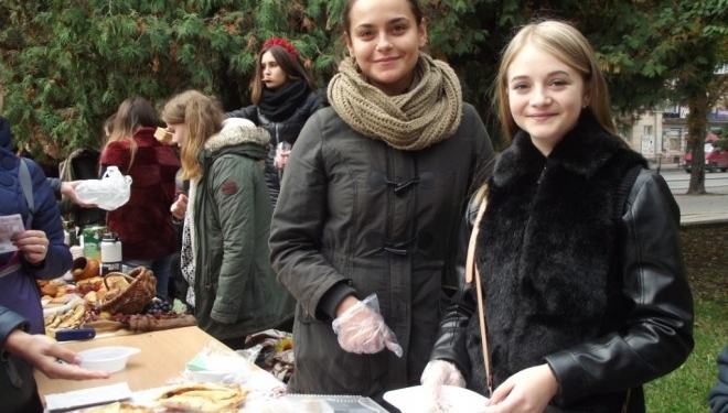 Тернопільські студенти організували свій міні-фестиваль смачнющих налисників