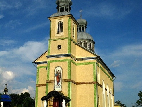 Як виглядає церква на Тернопільщині, яку колись розбомбили німці