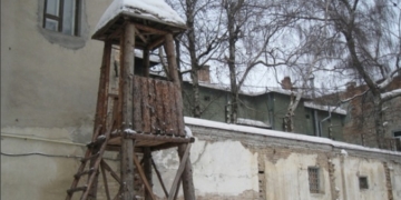 Ізолятори, кайдани та криївки в центрі Тернополя (фото)