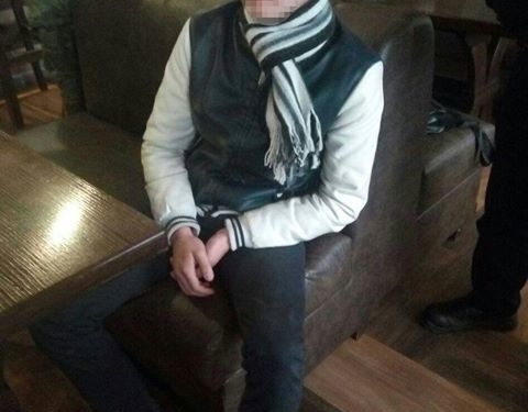 У Тернополі чоловік з пістолетом прийшов до бару