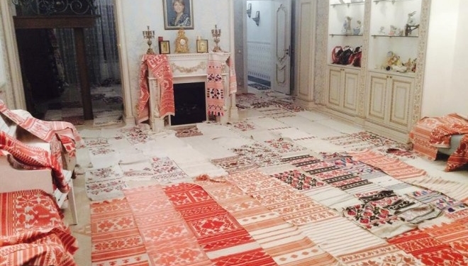 Тернополянин купив шикарну та дуже дорогу колекцію старовинних рушників (унікальні фото)